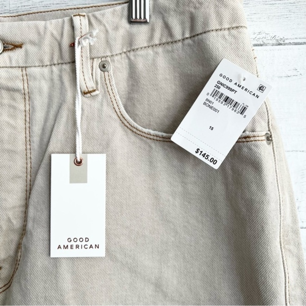 Good American Straight Leg Jeans in Bone - Picture 4 of 15